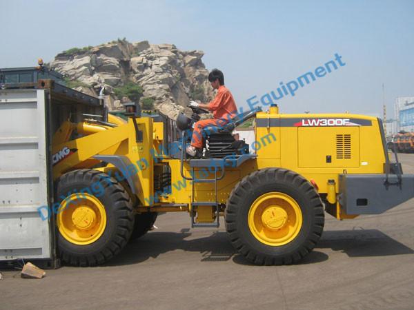 c鿴ԔϢ}3 ton Wheel Loader packing xΔ1560